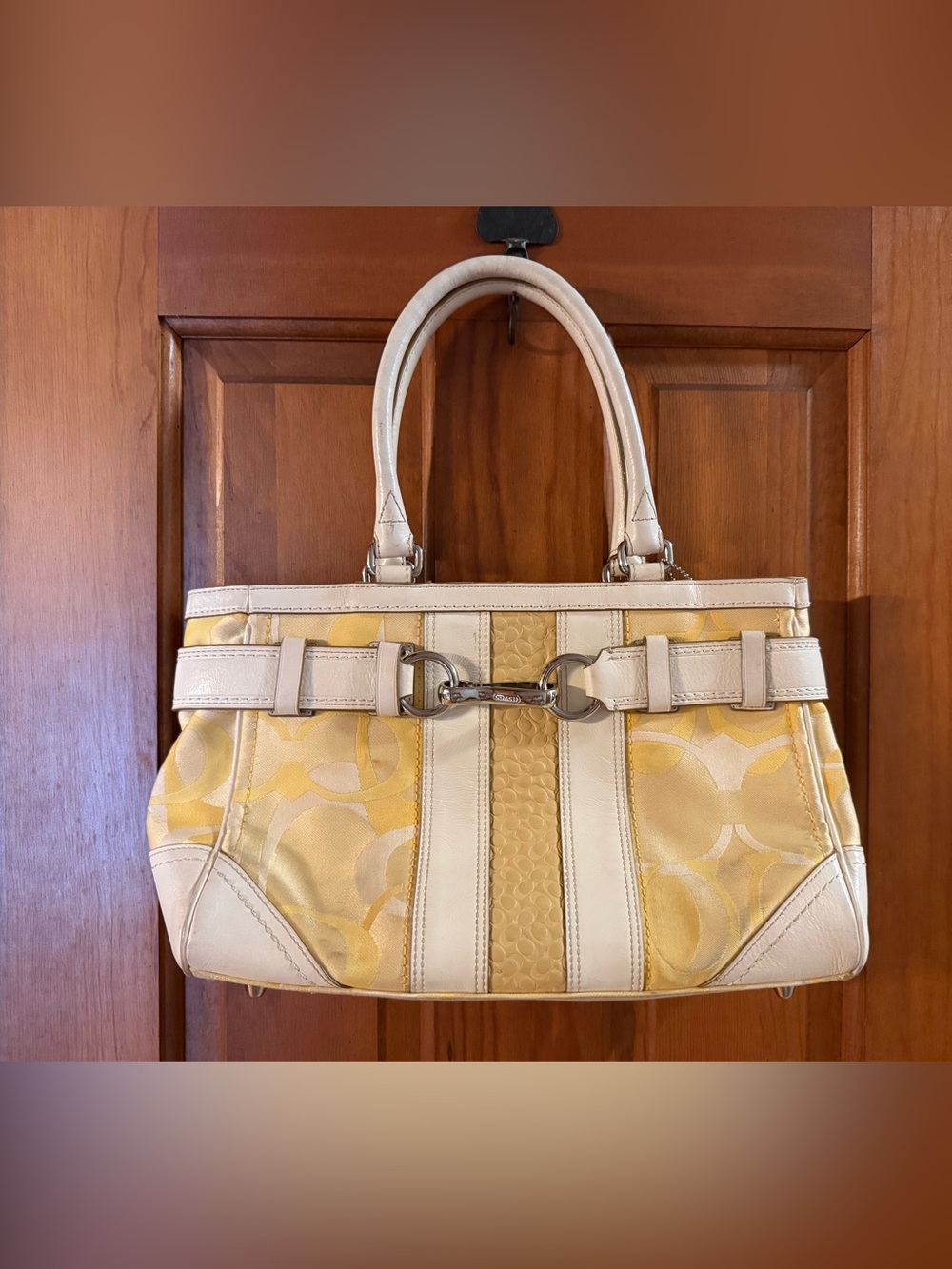 Vintage Coach Hamptons Optic Signature Stripe shoulder bag like new!